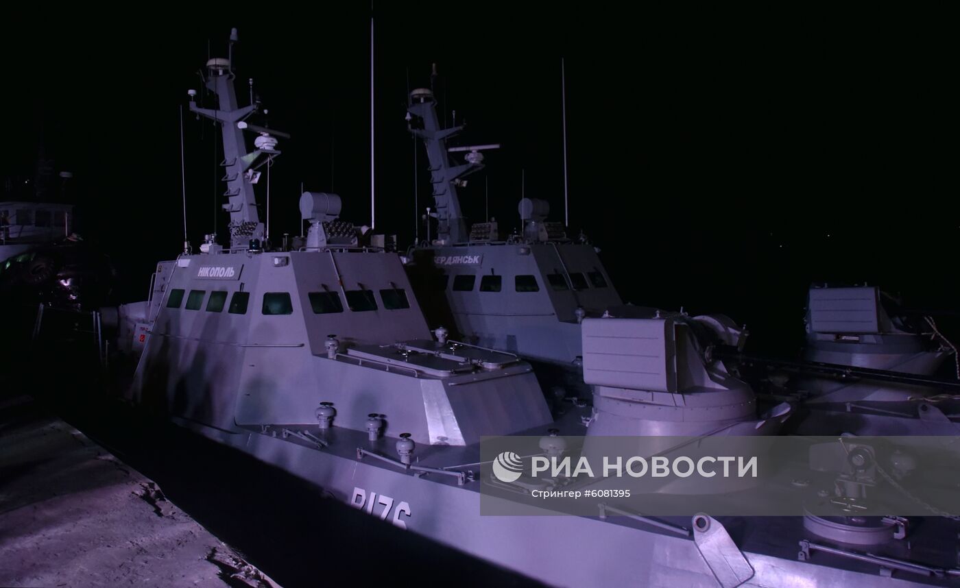 Катера ВМС Украины "Бердянск", "Никополь" и буксир "Яны Капу" прибыли в Очаков