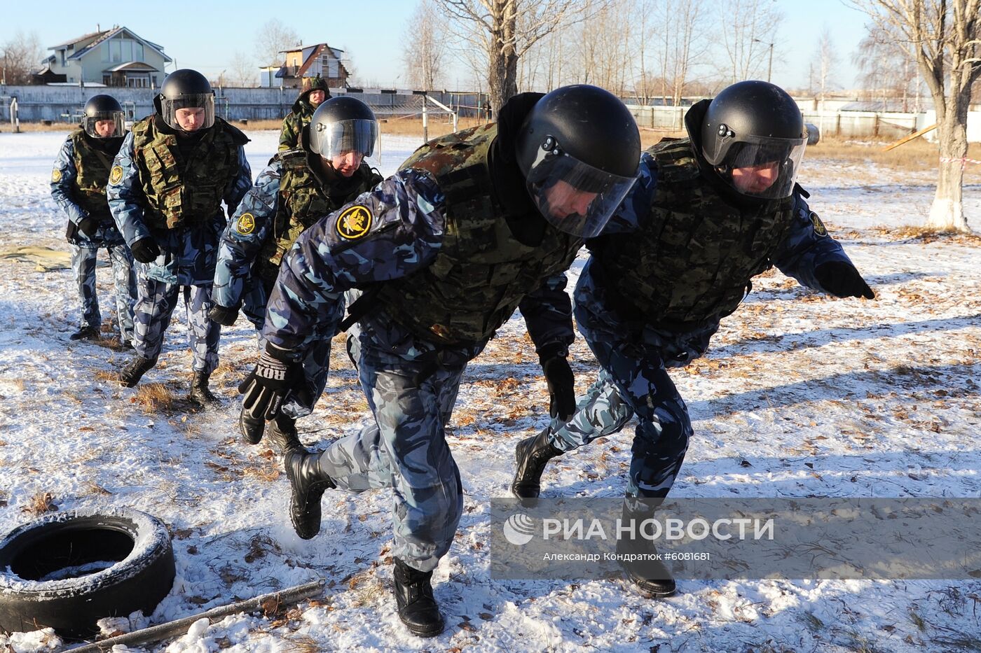 Соревнования сотрудников групп быстрого реагирования в Челябинской области