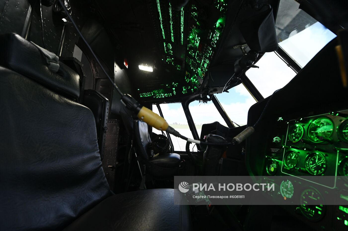 Занятия с экипажами вертолетов ЮВО на учебно-тренажерном комплексе Ми-8АМТШ