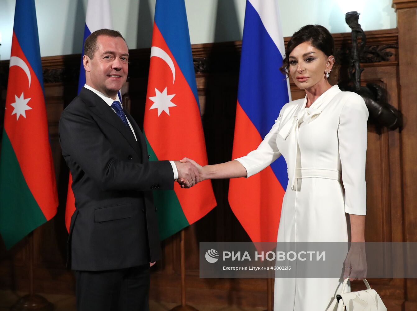  Премьер-министр РФ Д. Медведев встретился с первым вице-президентом Азербайджана М. Алиевой
