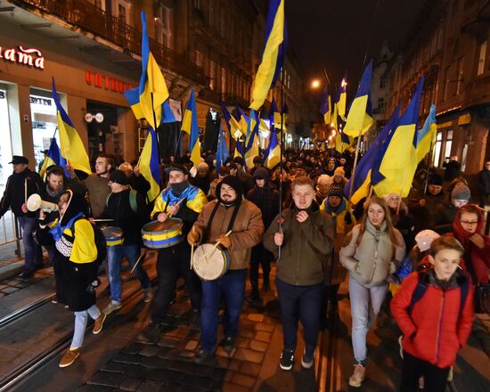 Акции на Украине к годовщине событий на Майдане