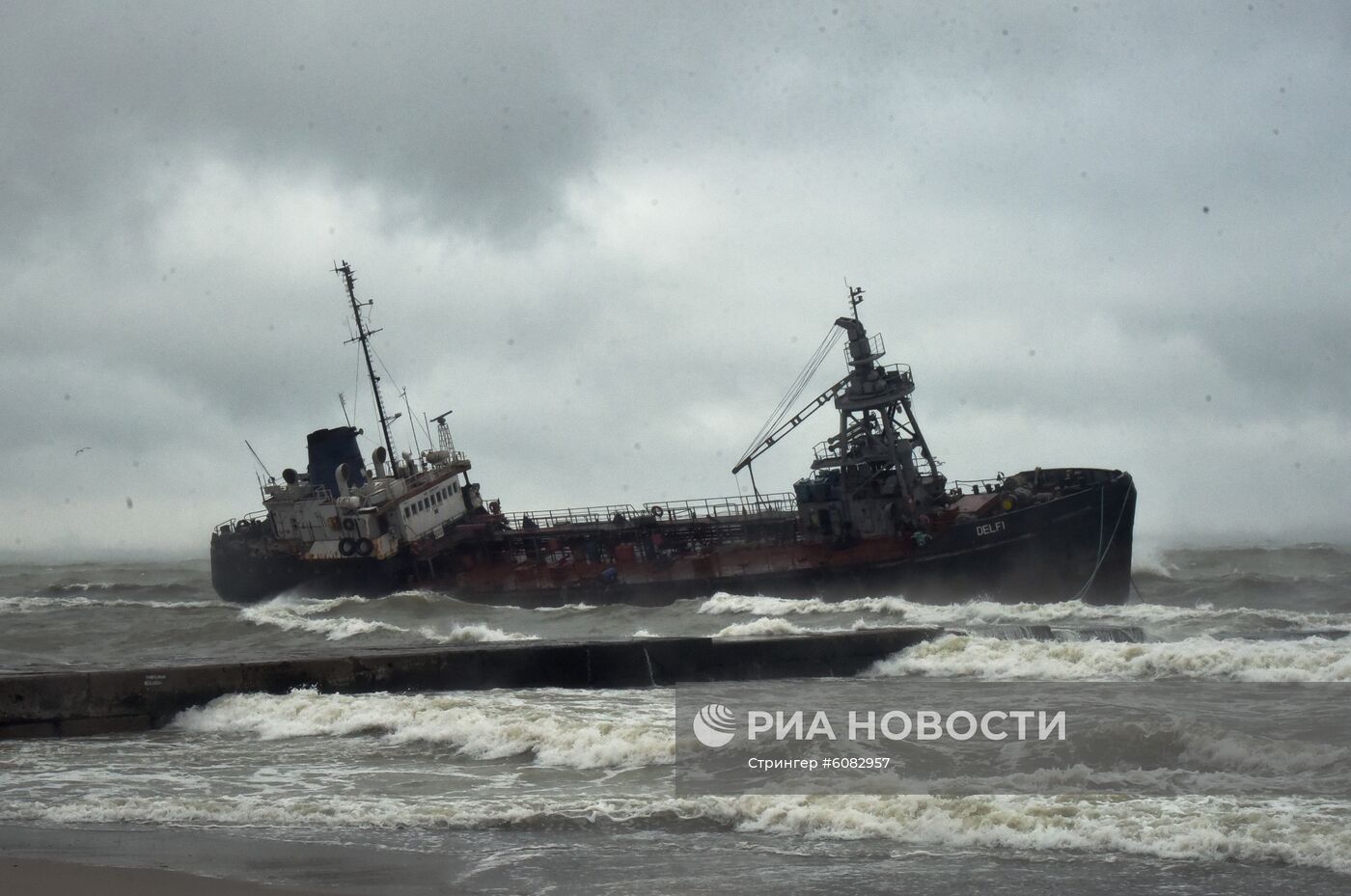 Танкер "Делфи" терпит бедствие в Одесском заливе