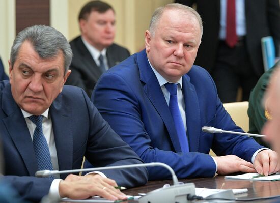 Президент РФ В. Путин провел заседание Совбеза РФ