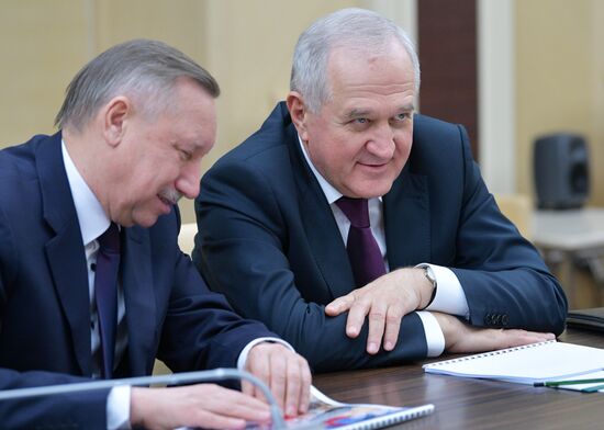 Президент РФ В. Путин провел заседание Совбеза РФ