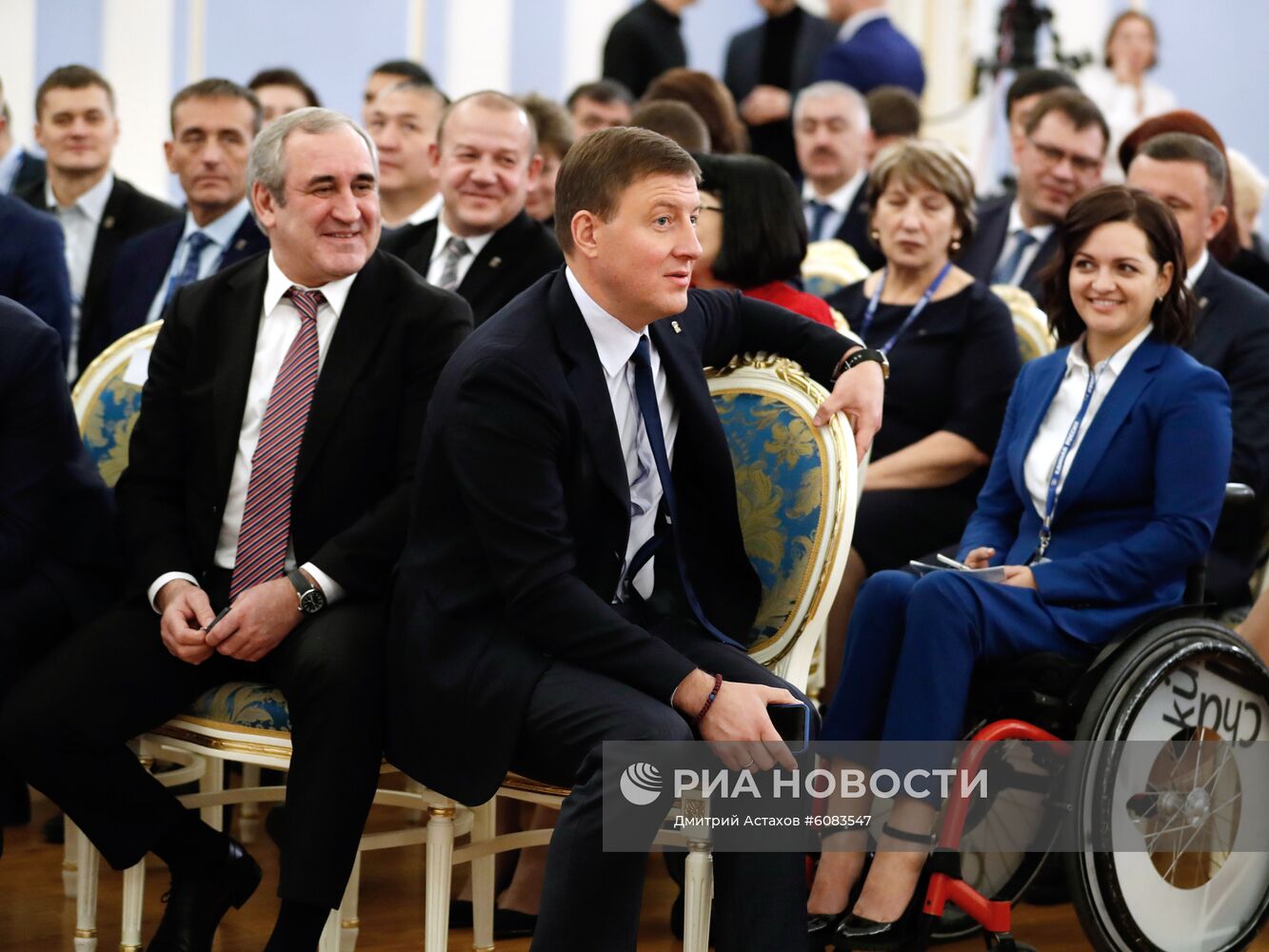 Премьер-министр РФ Д. Медведев встретился с активом местных и первичных отделений партии "Единой России"