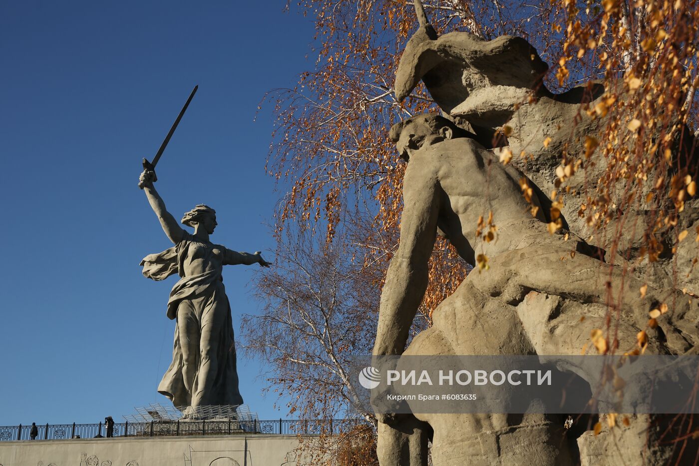 Монумент "Родина-мать зовет!" в Волгограде