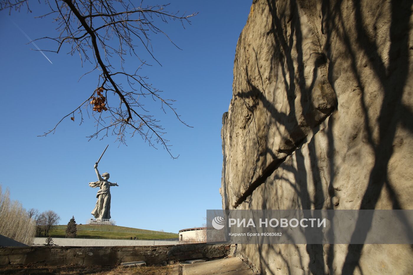 Монумент "Родина-мать зовет!" в Волгограде