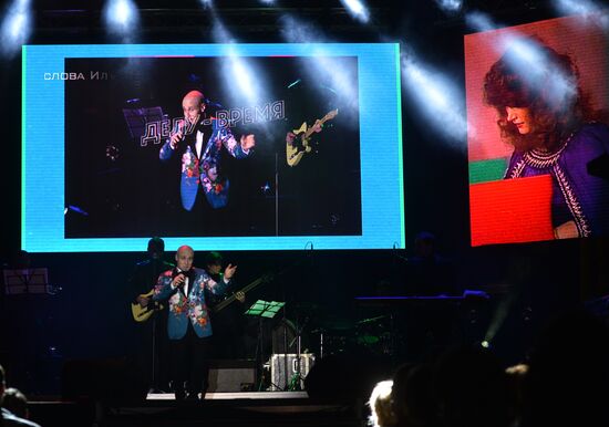 Спектакль К. Серебренникова "Наша Алла"