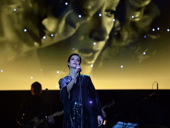 Спектакль К. Серебренникова "Наша Алла"