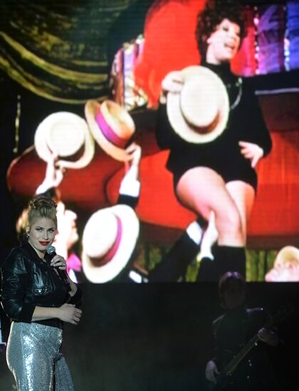 Спектакль К. Серебренникова "Наша Алла"