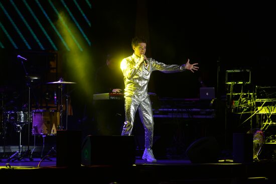 Спектакль К. Серебренникова "Наша Алла"