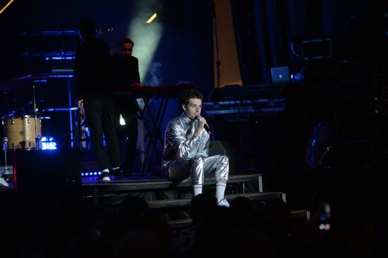 Спектакль К. Серебренникова "Наша Алла"