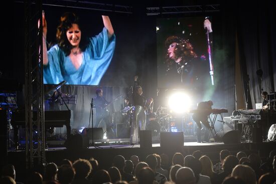 Спектакль К. Серебренникова "Наша Алла"