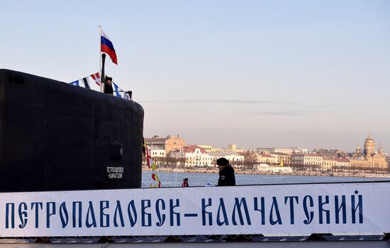Дизель-электрическую подлодку "Петропавловск-Камчатский" передали ВМФ России