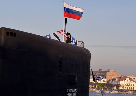 Дизель-электрическую подлодку "Петропавловск-Камчатский" передали ВМФ России