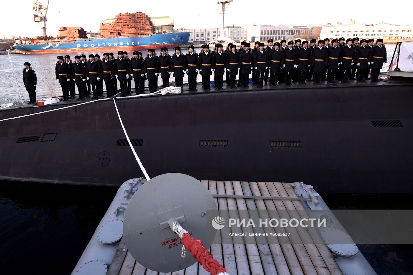 Дизель-электрическую подлодку "Петропавловск-Камчатский" передали ВМФ России