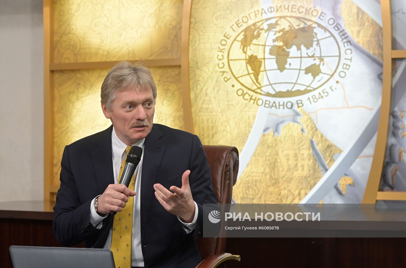 Пресс-конференция Дмитрия Пескова