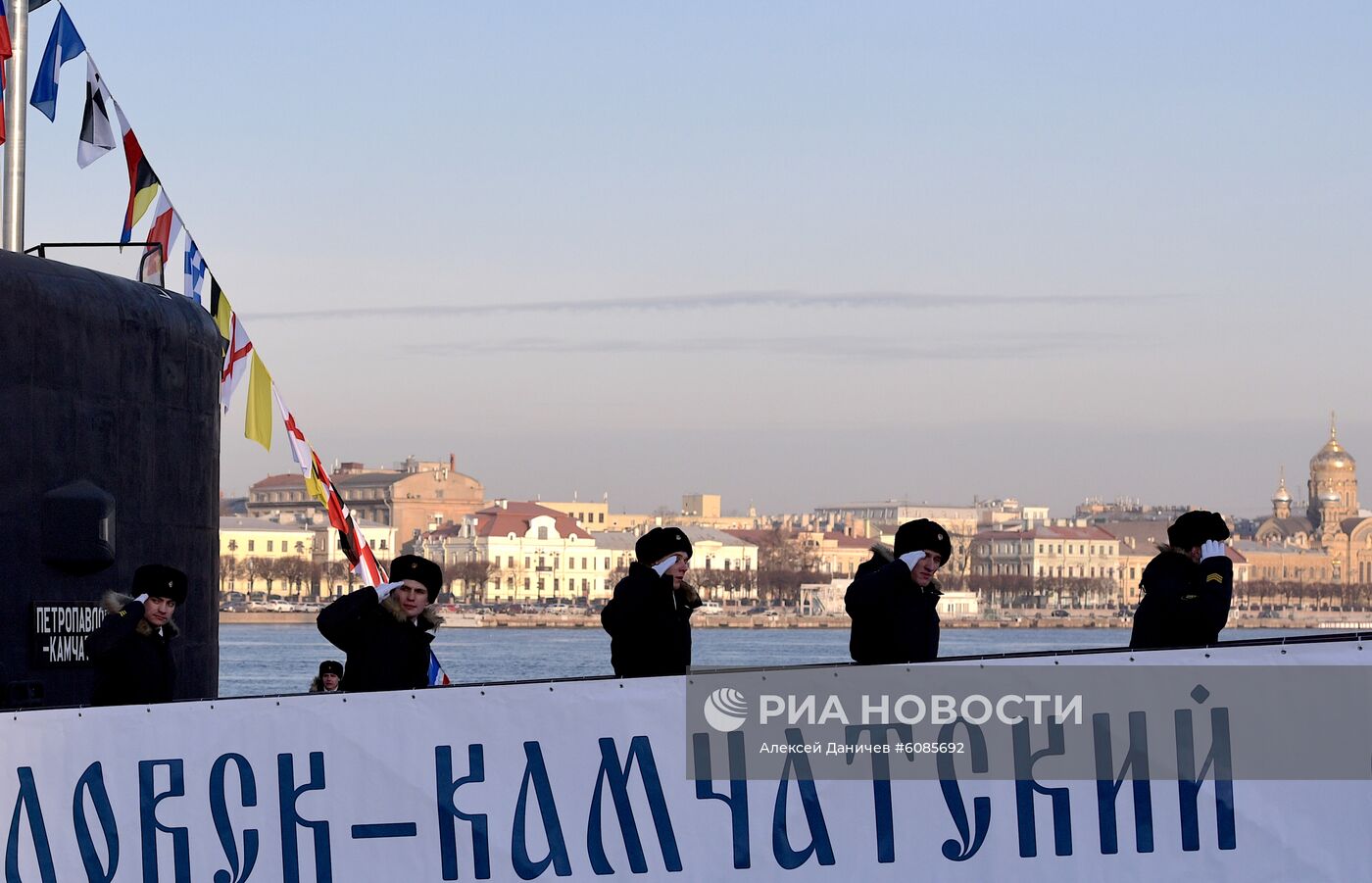 Дизель-электрическую подлодку "Петропавловск-Камчатский" передали ВМФ России