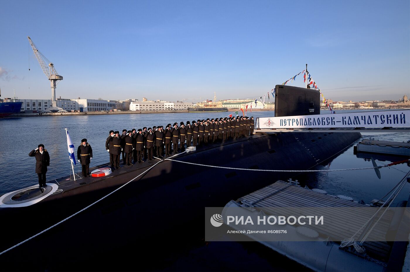 Дизель-электрическую подлодку "Петропавловск-Камчатский" передали ВМФ России