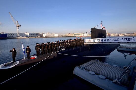 Дизель-электрическую подлодку "Петропавловск-Камчатский" передали ВМФ России