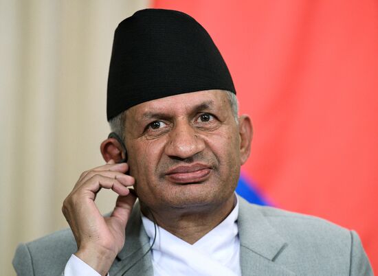 Встреча глав МИД РФ и Непала С. Лаврова и П. Гьявали 