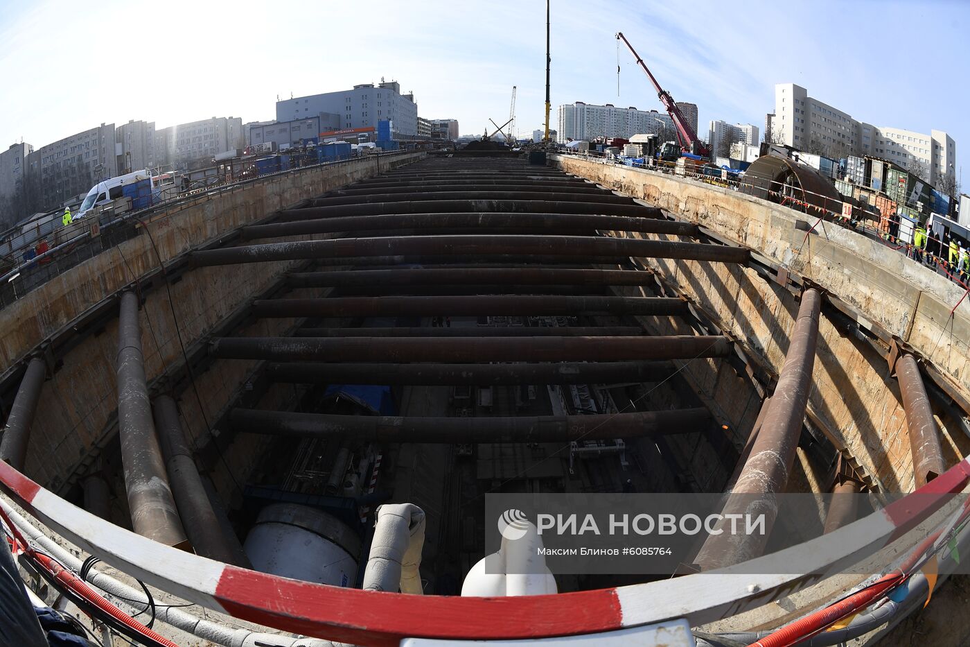 Мэр Москвы С. Собянин осмотрел тоннелепроходческий комплекс Коммунарской линии метро