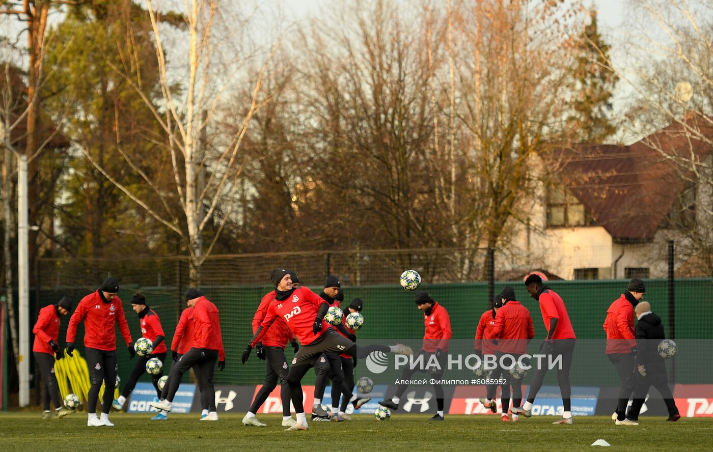 Футбол. Лига чемпионов. Тренировка ФК "Локомотив"