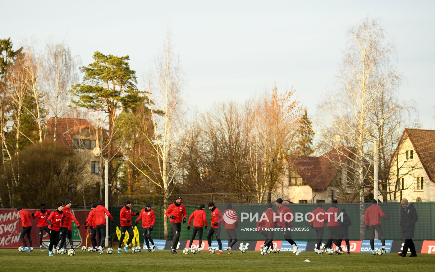 Футбол. Лига чемпионов. Тренировка ФК "Локомотив"