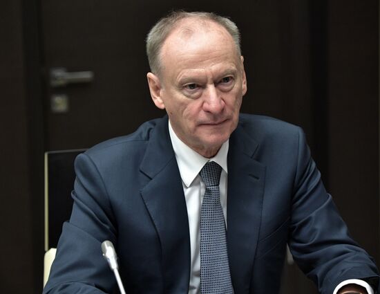 Президент РФ В. Путин провел заседание Совбеза РФ