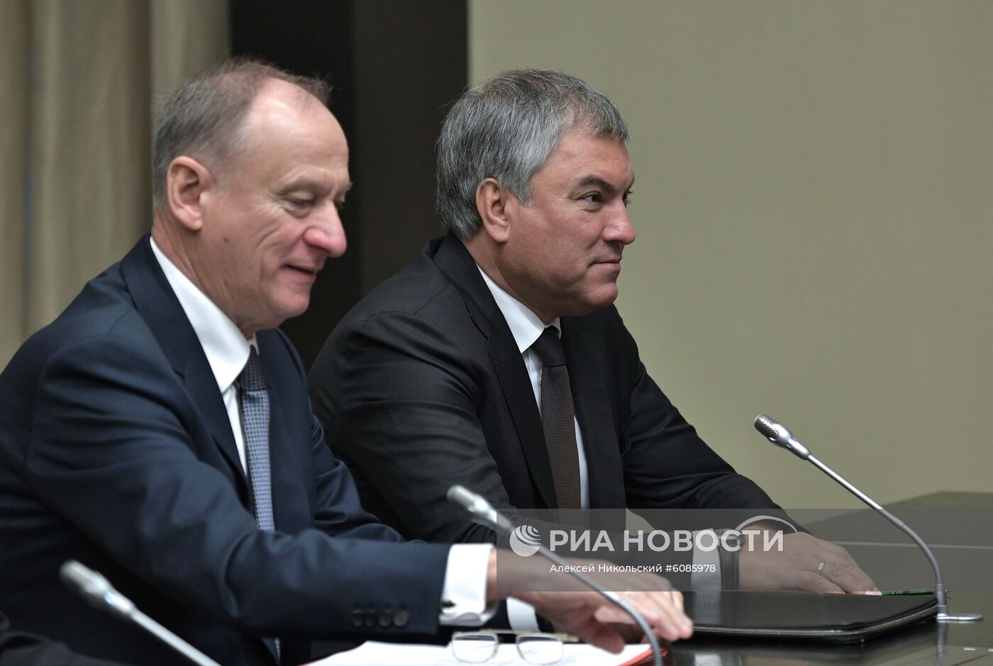 Президент РФ В. Путин провел заседание Совбеза РФ