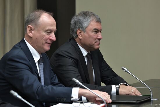 Президент РФ В. Путин провел заседание Совбеза РФ