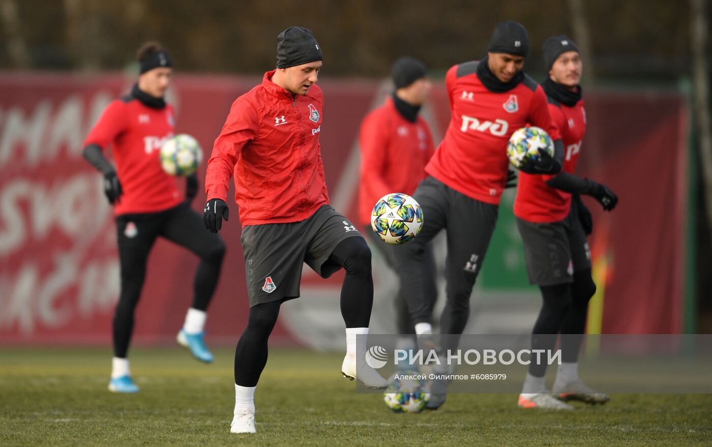 Футбол. Лига чемпионов. Тренировка ФК "Локомотив"