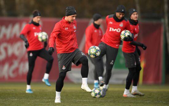 Футбол. Лига чемпионов. Тренировка ФК "Локомотив"