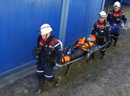 Работа тренажёрного комплекса по обучению горноспасателей