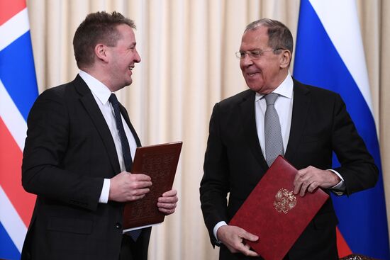 Встреча глав МИД РФ и Исландии С. Лаврова и Г. Тордарсона