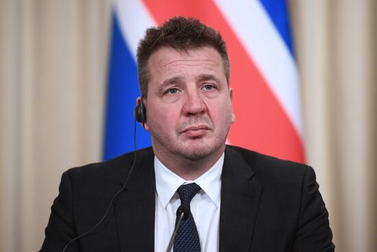 Встреча глав МИД РФ и Исландии С. Лаврова и Г. Тордарсона