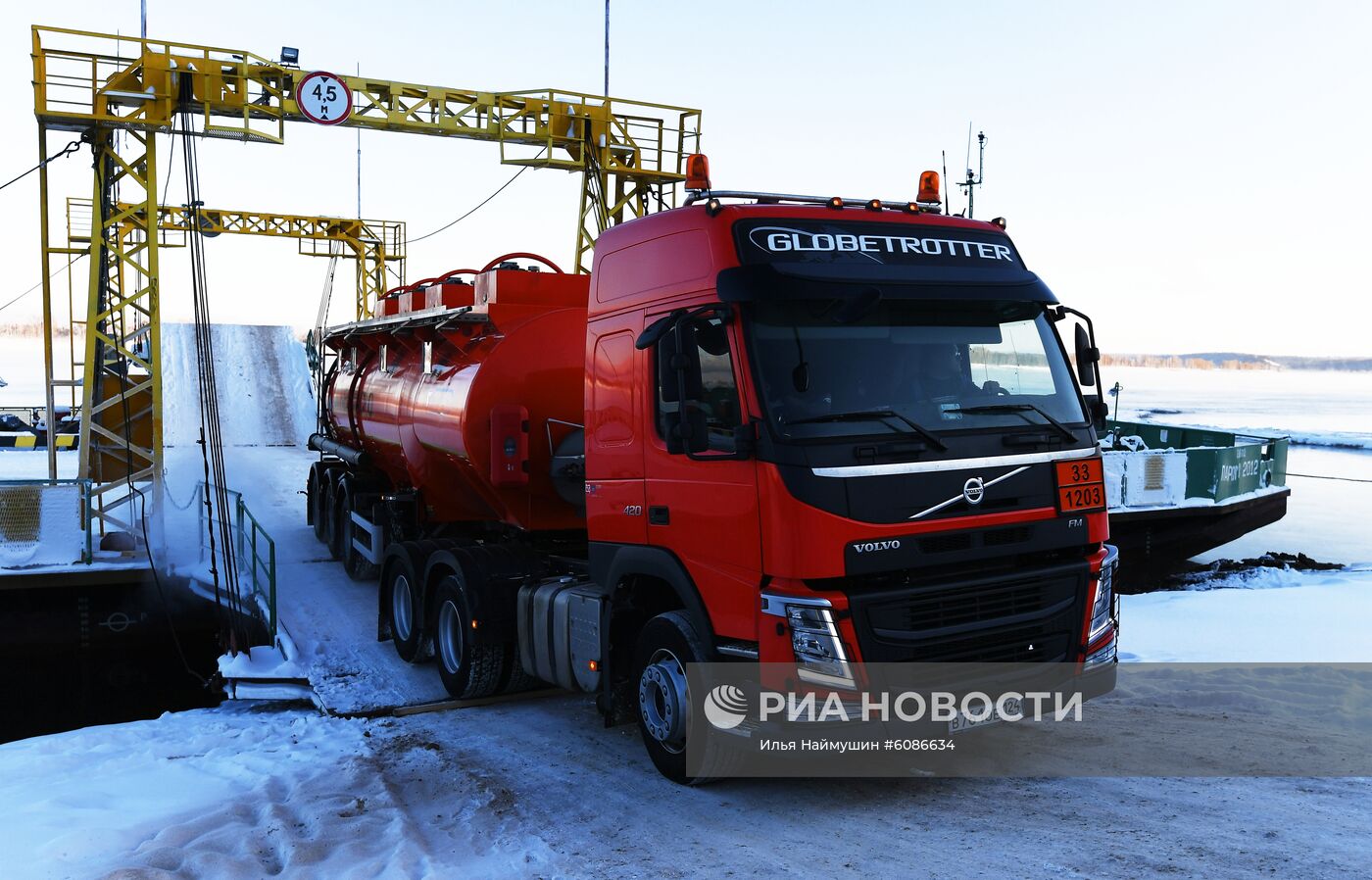 Работа паромных переправ в Красноярском крае