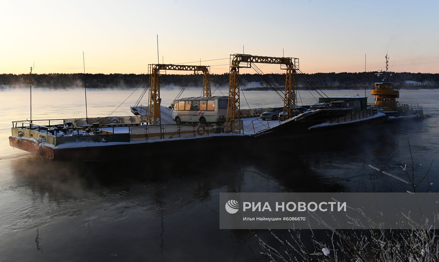 Работа паромных переправ в Красноярском крае