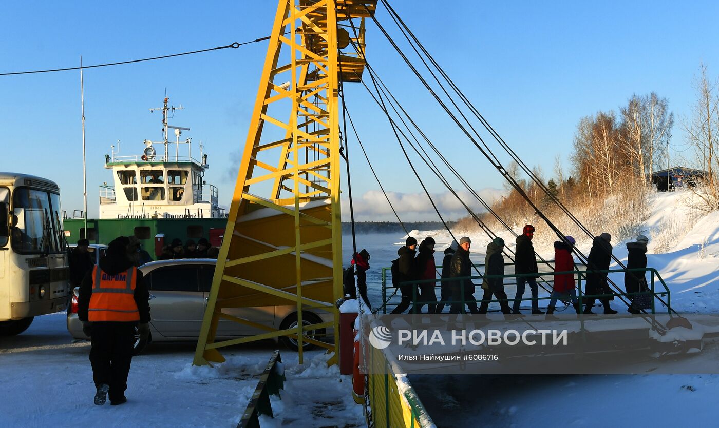 Работа паромных переправ в Красноярском крае