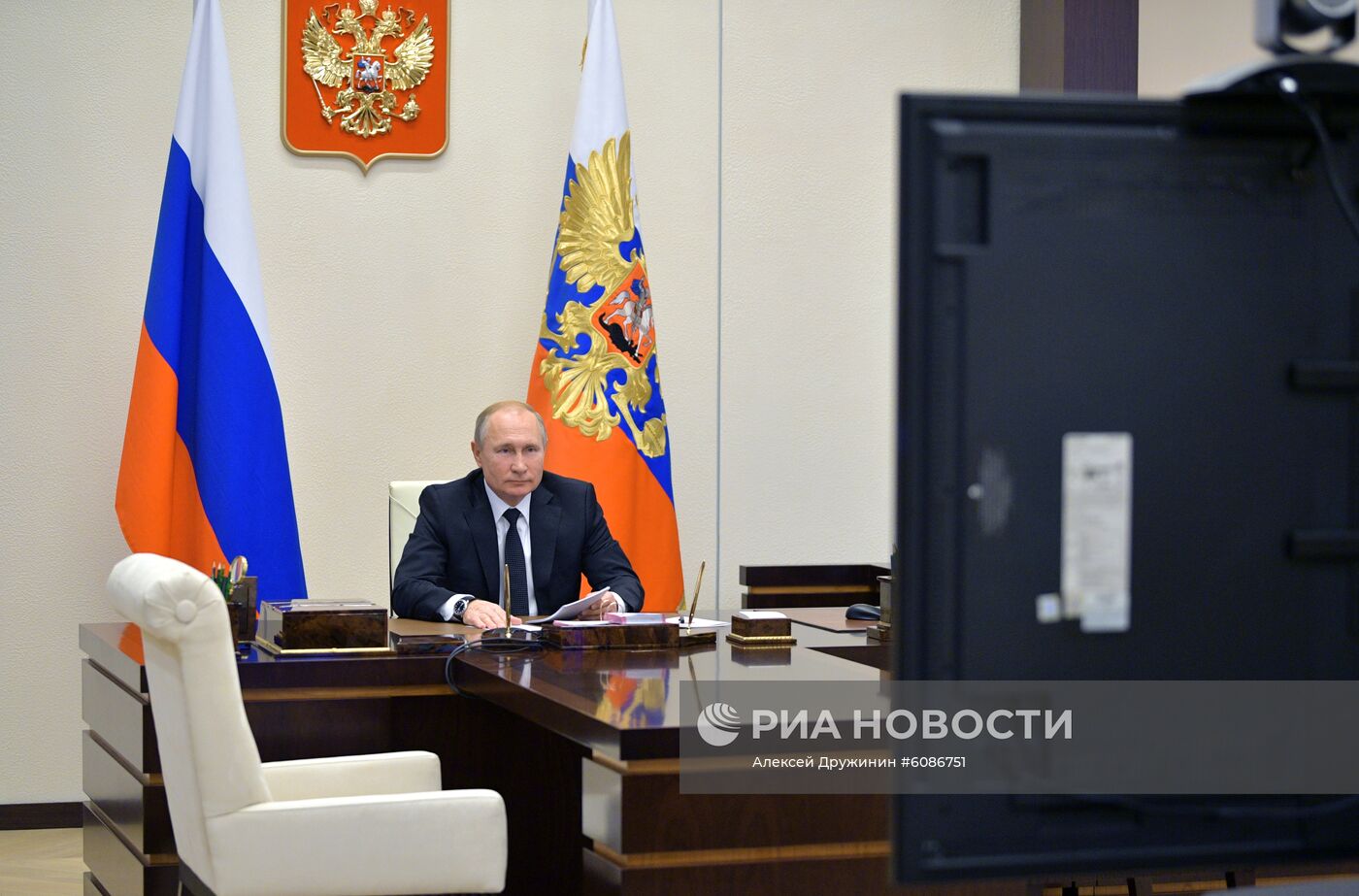 Президент РФ В. Путин принял участие в режиме телемоста в открытом уроке в рамках форума "ПроеКториЯ"