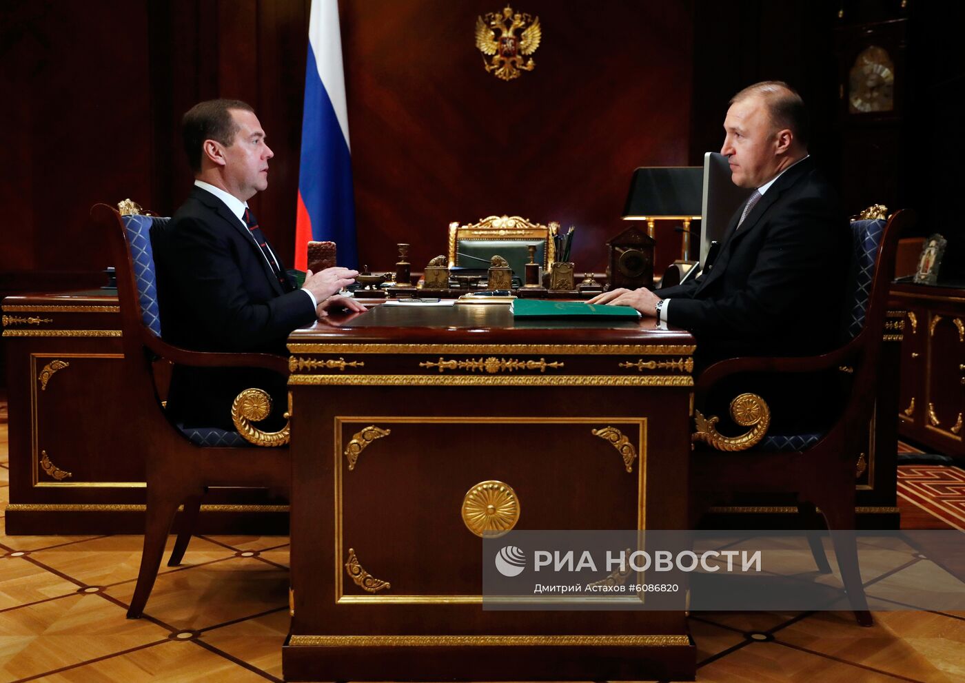 Премьер-министр РФ Д. Медведев встретился с главой Адыгеи М. Кумпиловым