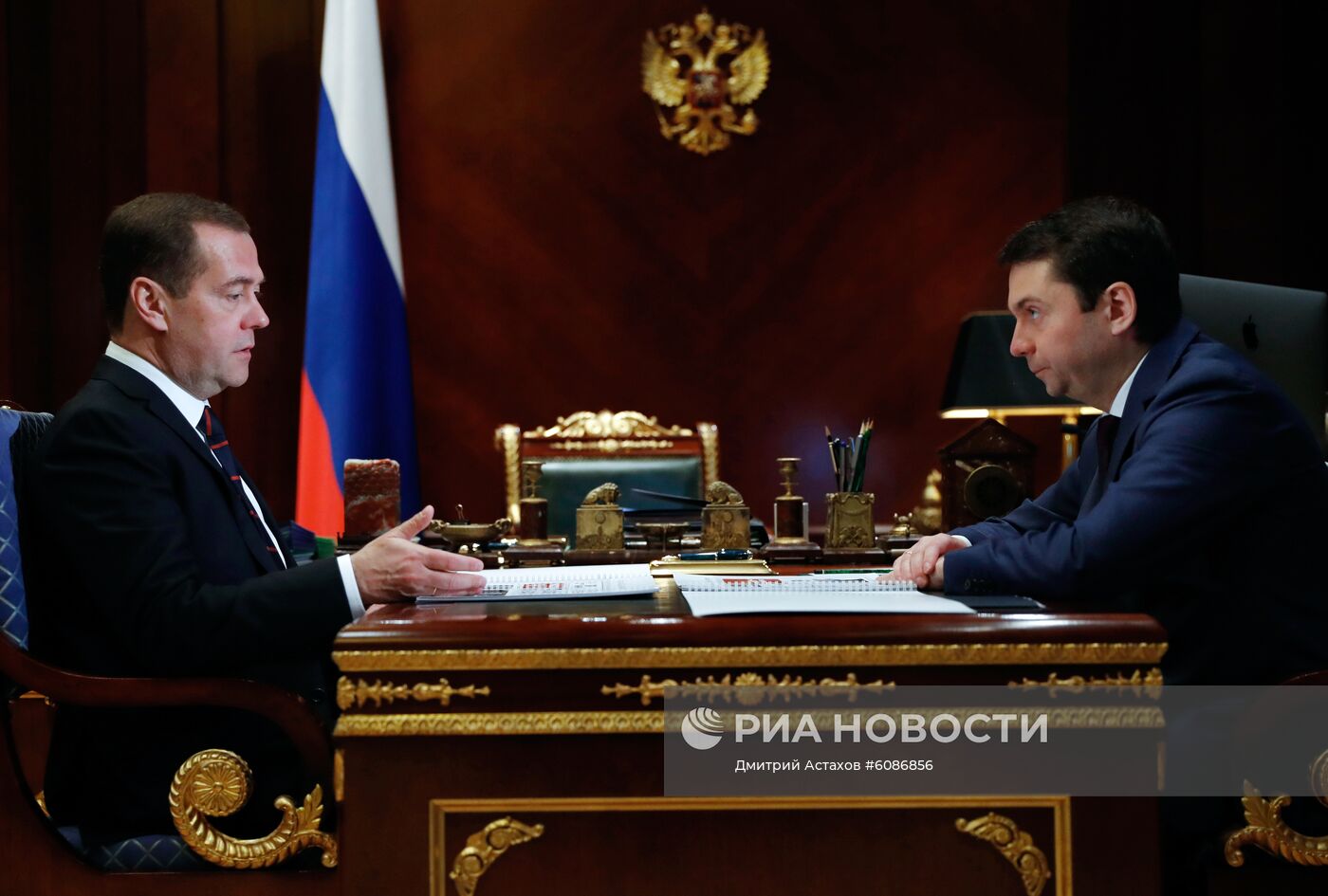 Премьер-министр РФ Д. Медведев встретился с губернатором Мурманской области А. Чибисом