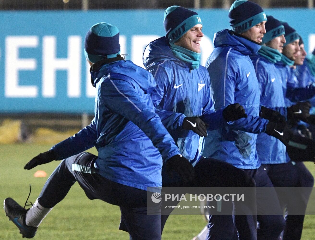 Футбол. Лига чемпионов. Тренировка ФК "Зенит"