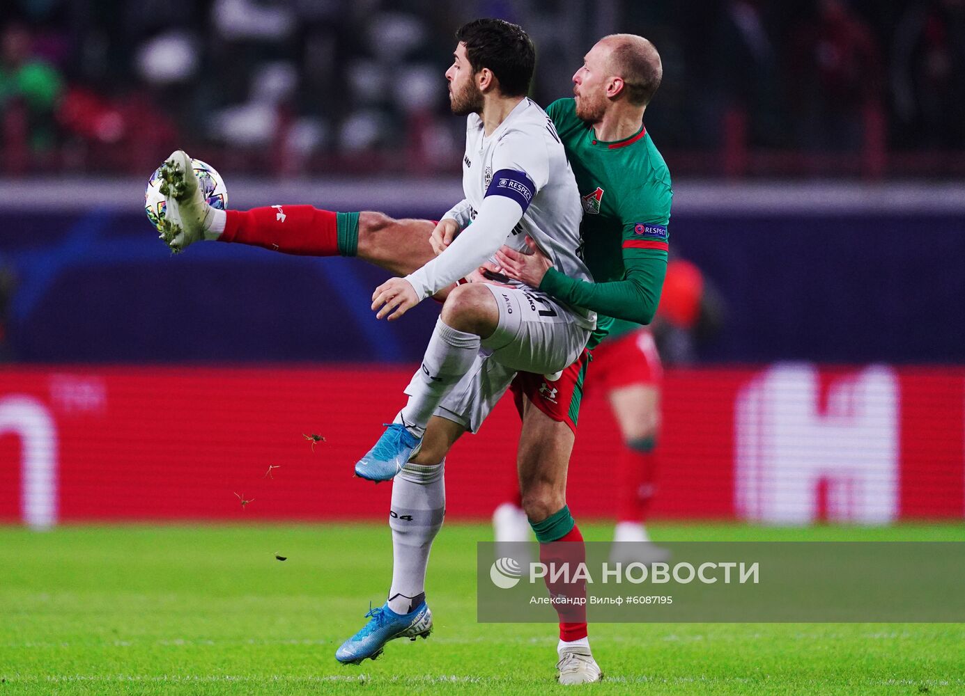 Футбол. Лига чемпионов. Матч "Локомотив" - "Байер"