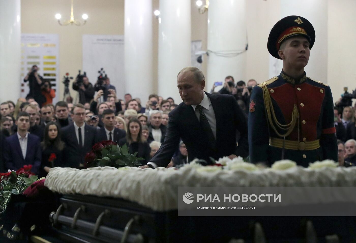 Рабочая поездка президента РФ В. Путина в Санкт-Петербург
