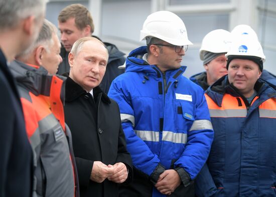 Рабочая поездка президента РФ В. Путина в Санкт-Петербург