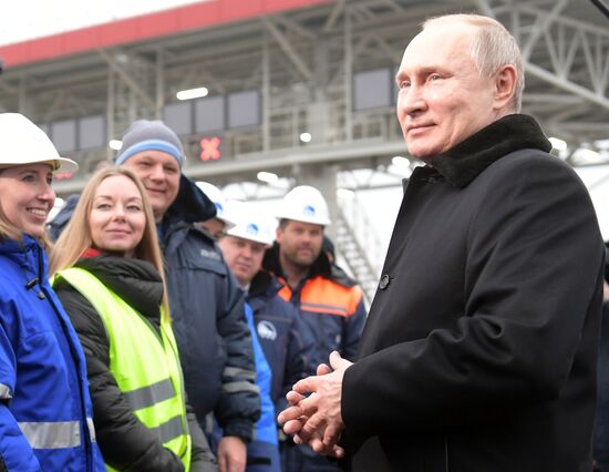 Рабочая поездка президента РФ В. Путина в Санкт-Петербург