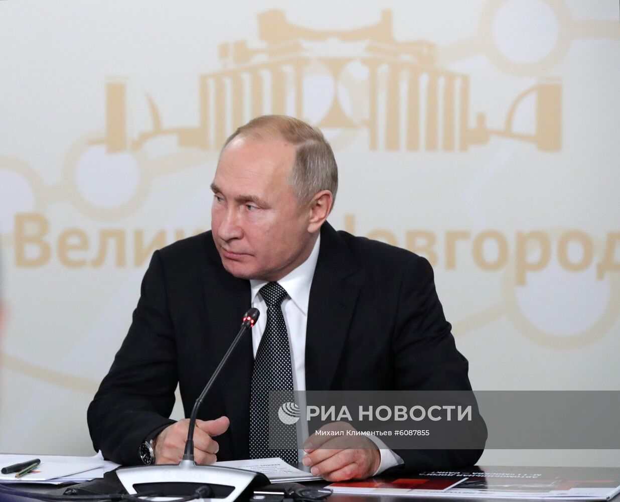 Рабочая поездка президента РФ В. Путина в Санкт-Петербург