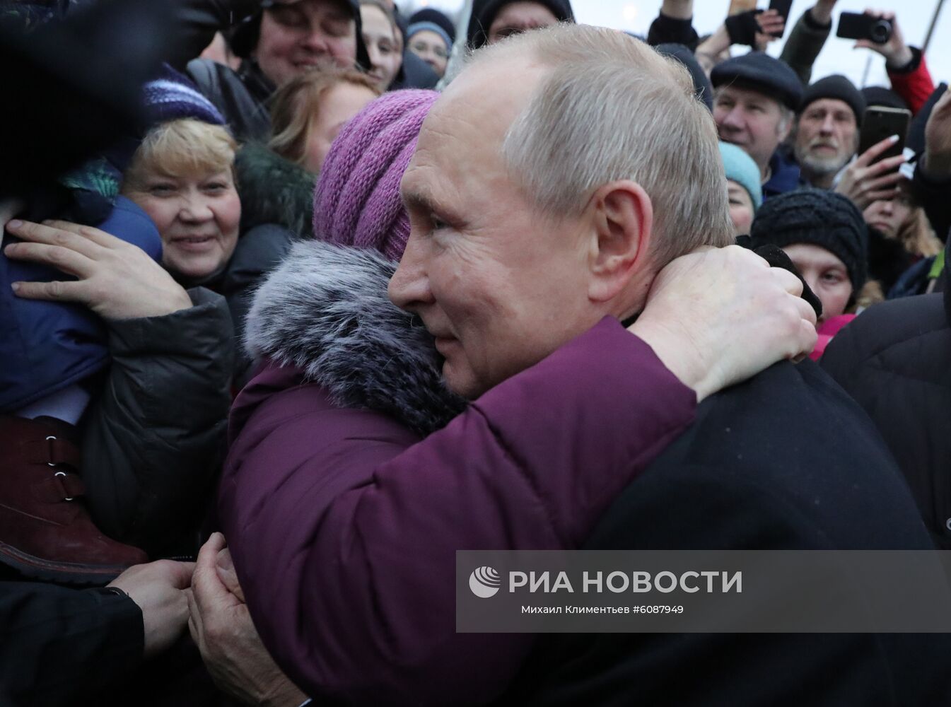 Рабочая поездка президента РФ В. Путина в Санкт-Петербург