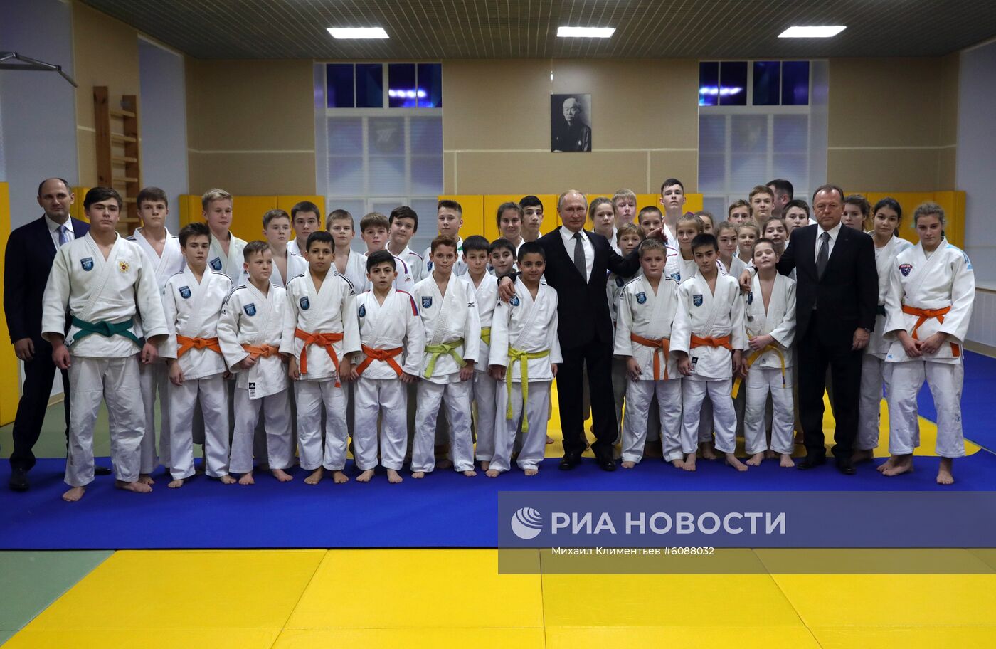 Рабочая поездка президента РФ В. Путина в Санкт-Петербург